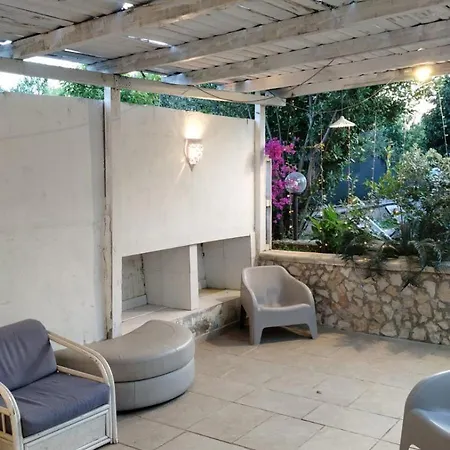 Casa *